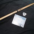 Slayer - Other Collectable - Slayer Dave Lombardo's stick and Kerry Kings pick