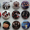 Queen - Pin / Badge - Queen new buttons 3.1 cm  part 1-3