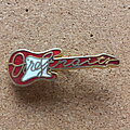 Dire Straits - Pin / Badge - Dire Straits 1979 guitar logo pin speld badge