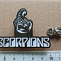 Scorpions - Pin / Badge - Scorpions new  shaped pin badge n3