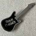 Iron Maiden - Pin / Badge - Iron Maiden Logo guitar shard badge black