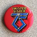 Twisted Sister - Pin / Badge - Twisted Sister Metal logo crystal badge 25mm