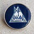 Def Leppard - Pin / Badge - Def Leppard Through the night logo pin