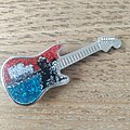 Iron Maiden - Pin / Badge - Iron Maiden Piece of Mind Strat shaped guitar badge