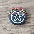 Mötley Crüe - Pin / Badge - Mötley Crüe Shout at the Devil badge 25mm