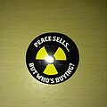 Megadeth - Pin / Badge - Megadeth - Peace Sells/Radiation symbol Pin