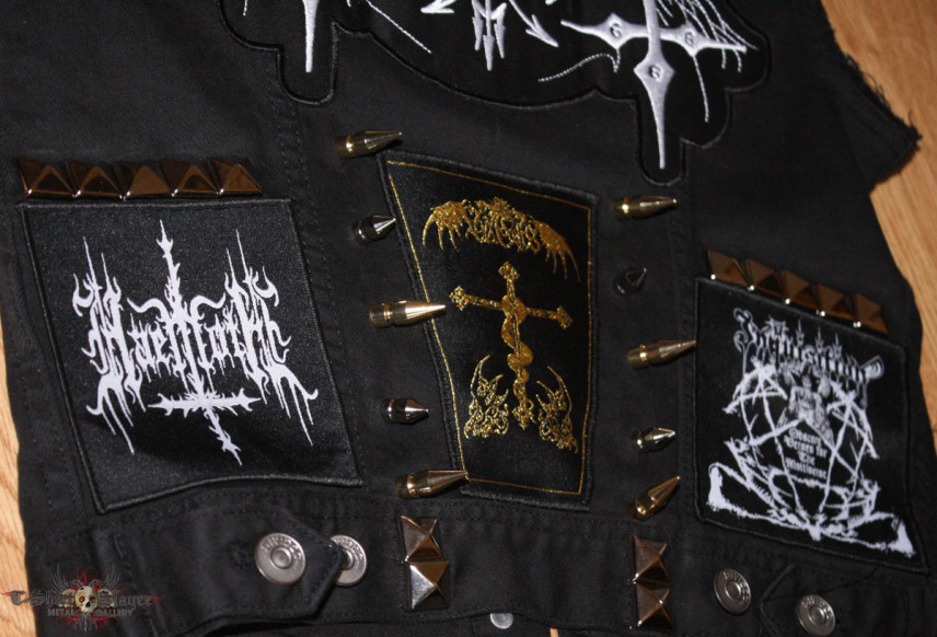Horna Cropped Black Denim Jacket Horna Cropped Black Denim Jacket