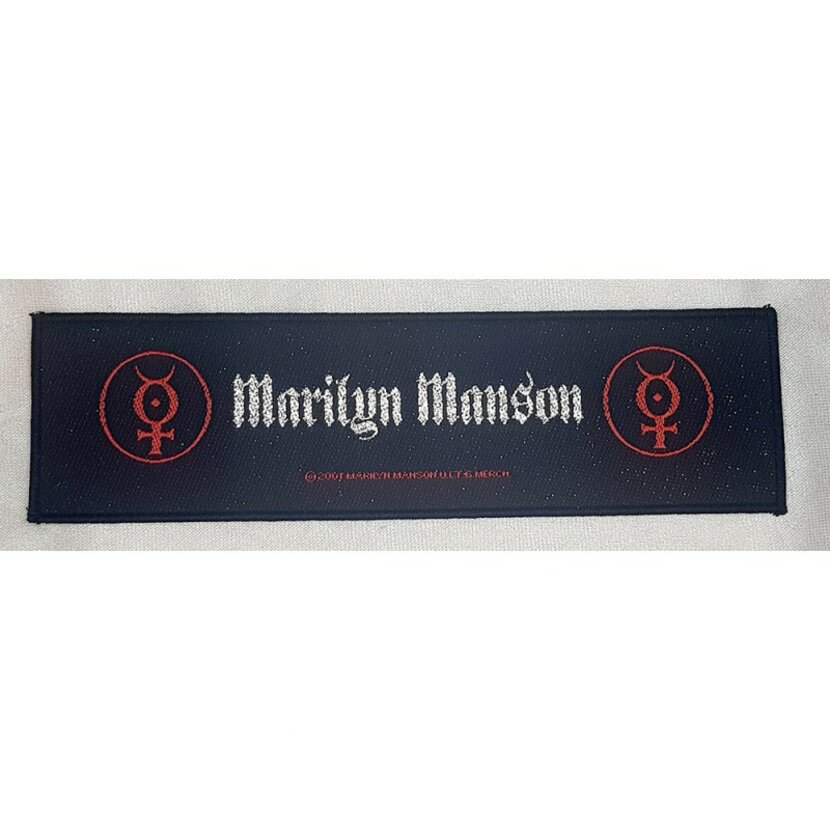 Marilyn Manson strip, 2001