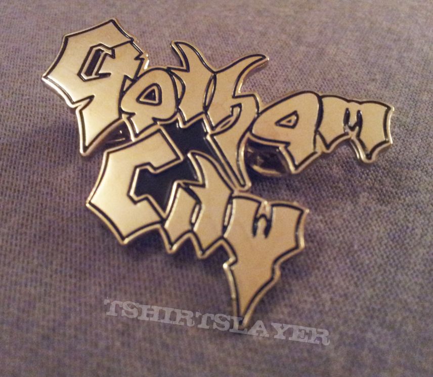 Gotham City logo pin badge 