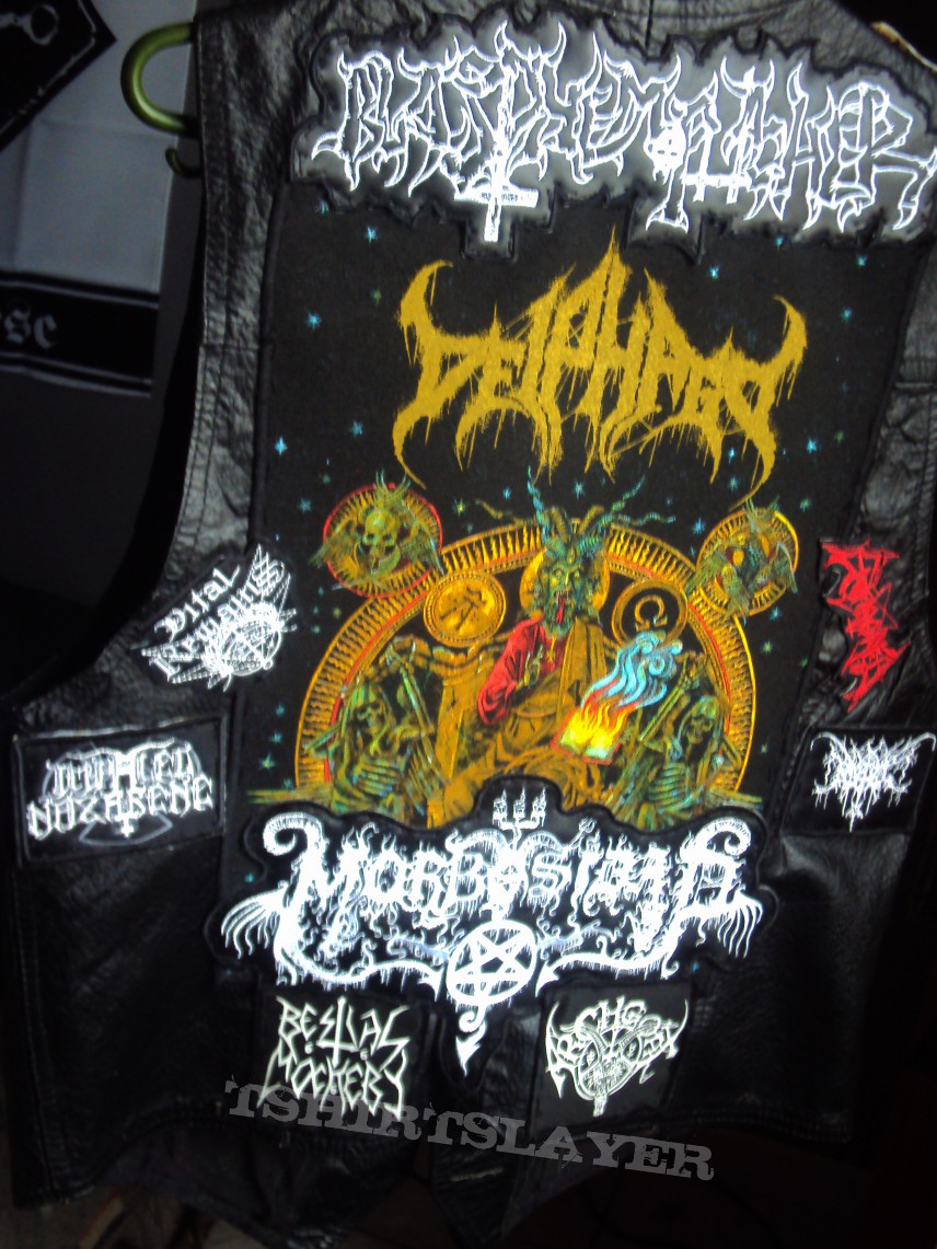 Enthroned The other side of the jacket