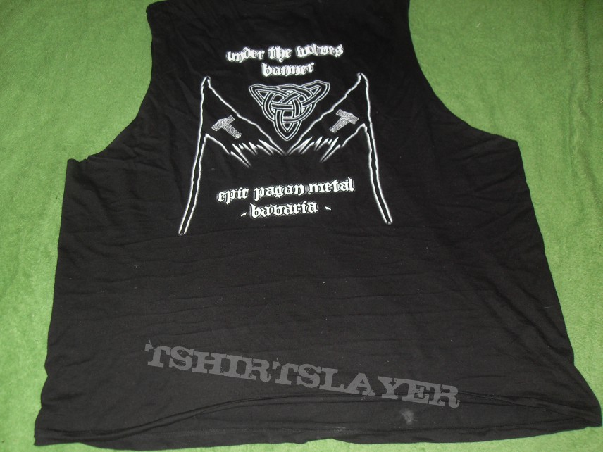 Wolfchant Sleeveless UNDER THE WOLFS BANNER