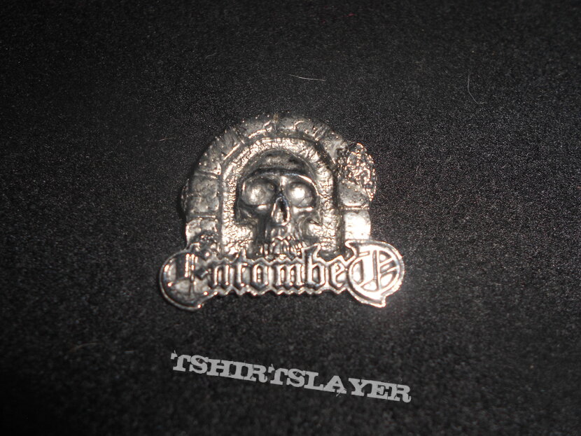 Entombed / Pin