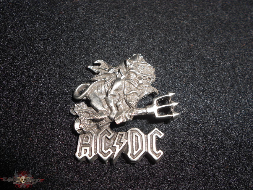 AC/DC / Pin