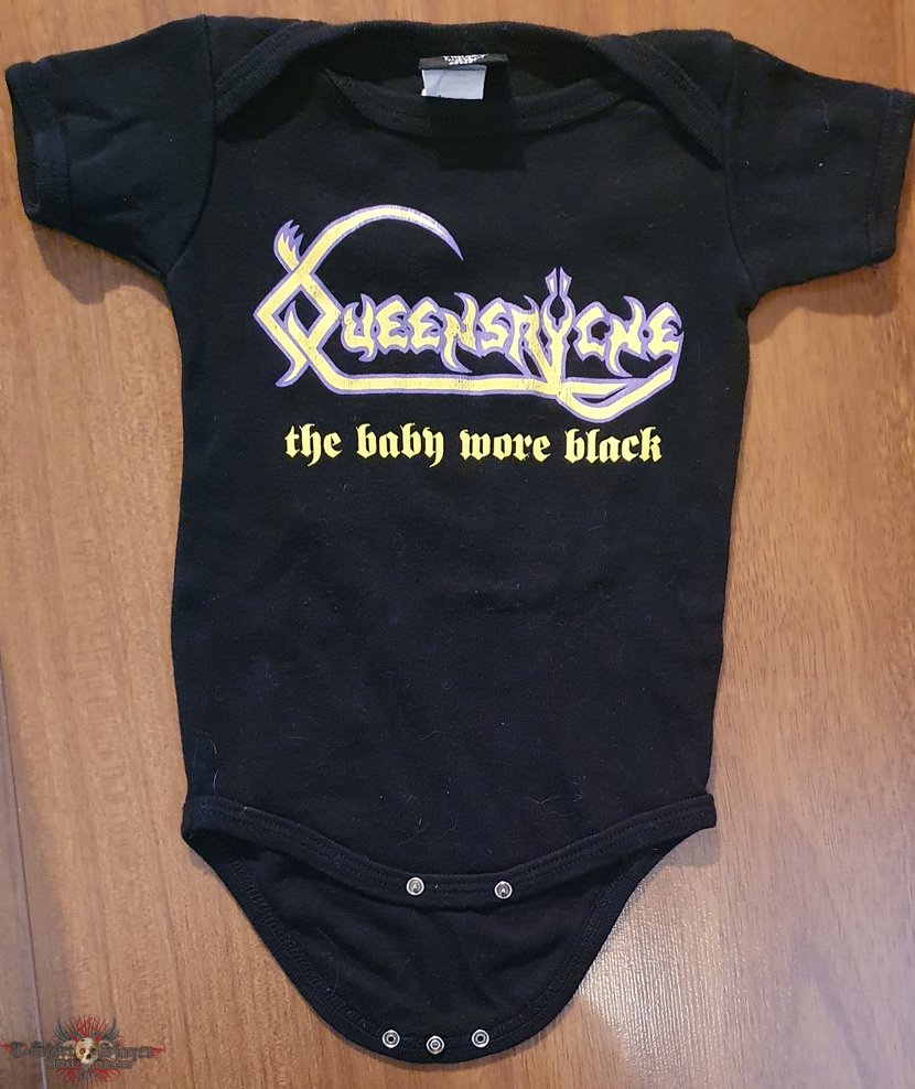 Queensryche - EP - &#039;The baby wore black&#039; - baby onesie varian 1 - from the band&#039;s official webshop