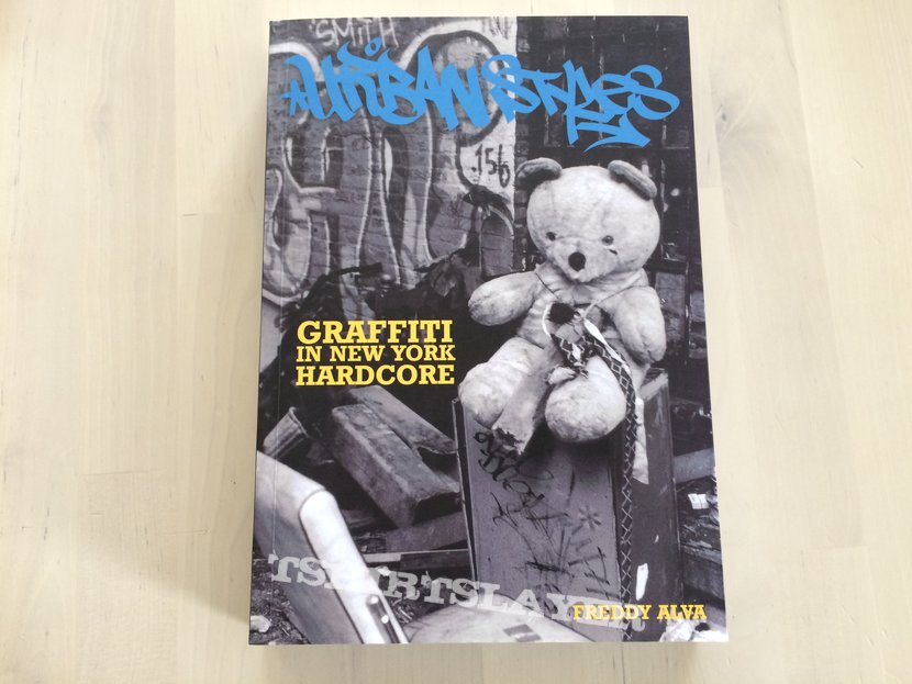 Skarhead urban styles grafitti in nyhc book