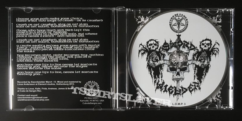 Swordwielder - Grim Visions of Battle CD + Pin