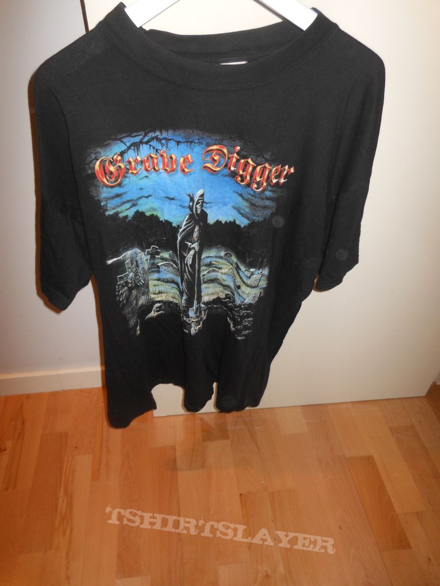 Grave Digger (The Grave Digger Tour 2002 Shirt)