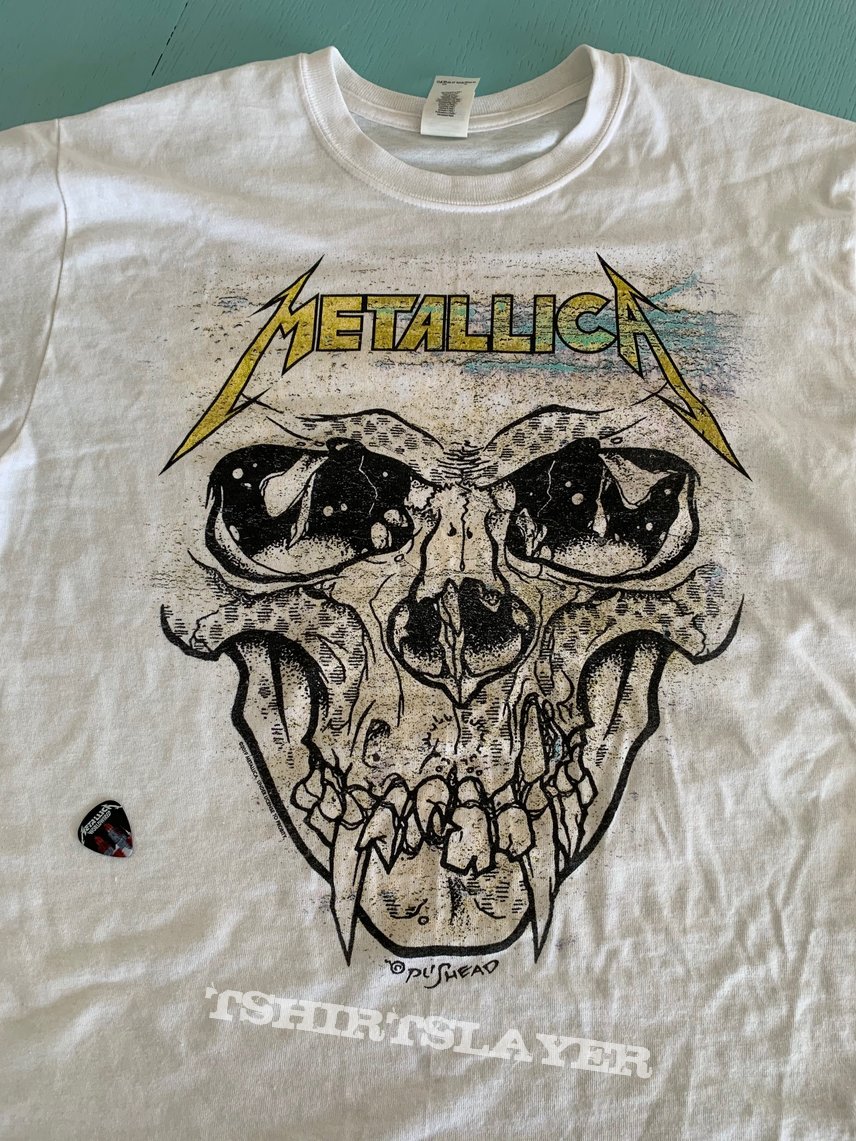 Metallica tour shirt 2019 worldwired tour &amp; guitar pic