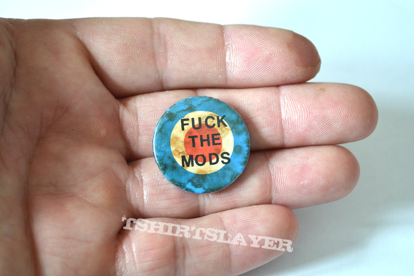 FUCK THE MODS pin badge 