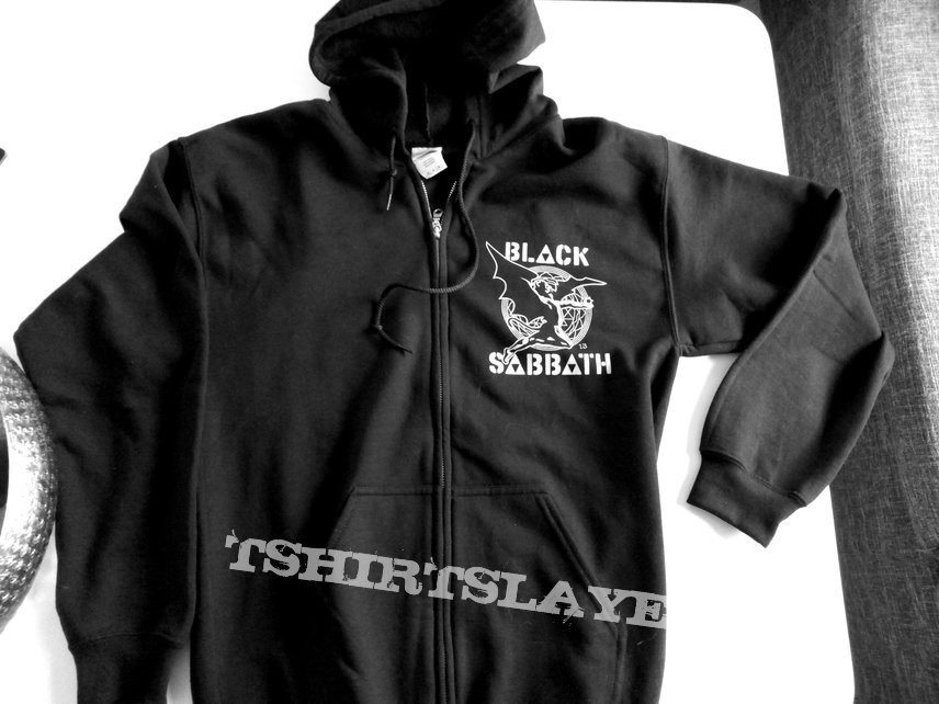 Black Sabbath hooded sweater size M + backprint  sh559