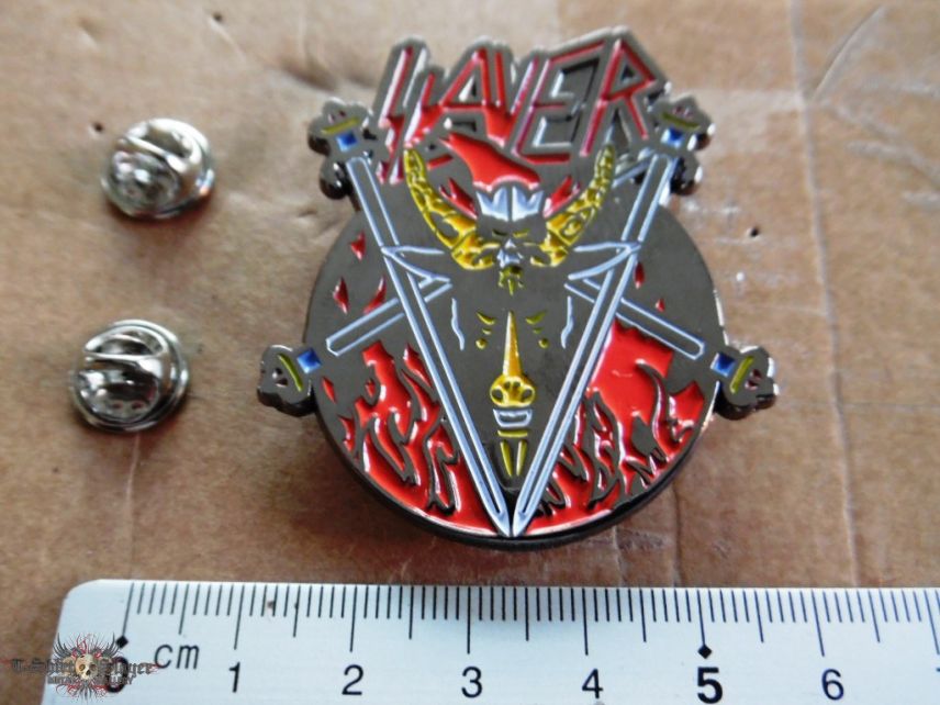 Slayer new shaped metal  pin badge speld 5 x5.5 cm no2