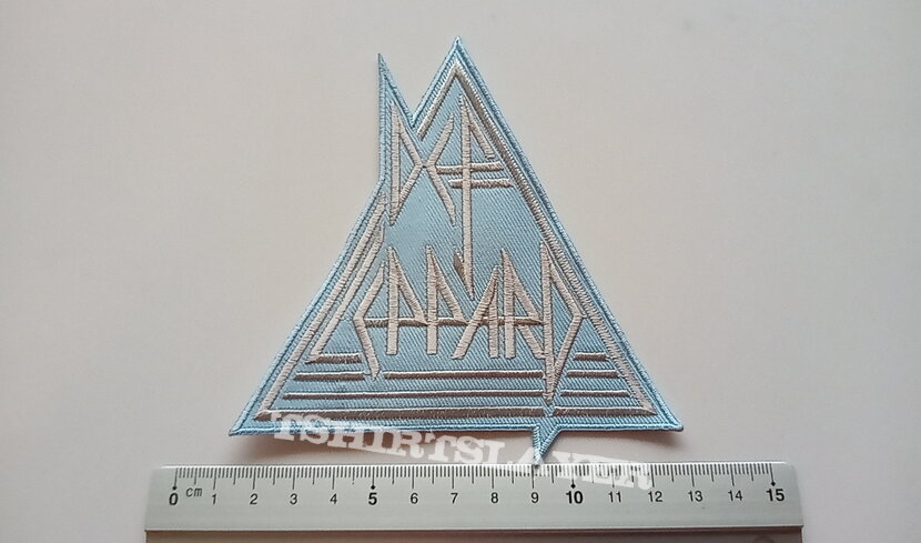 Def Leppard very nice shaped light blue triangle patch d58  size 11.5x11cm/ 4.5x4.7 inch