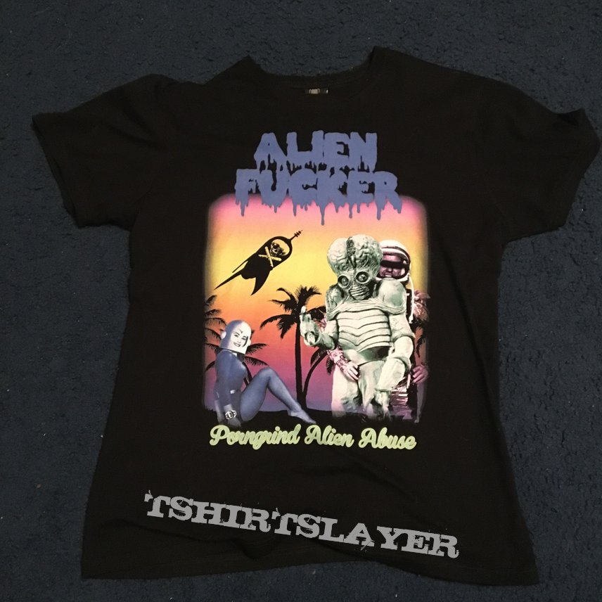 Alien Fucker Dildo Tee