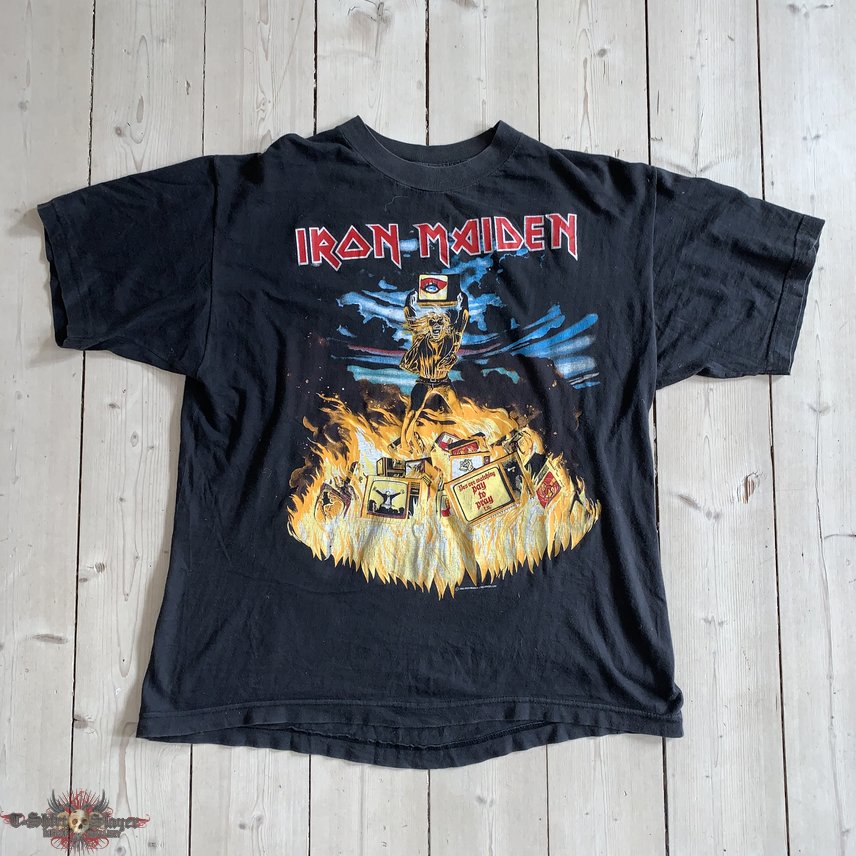 Iron Maiden - «Holy Smoke» 1990 tour shirt