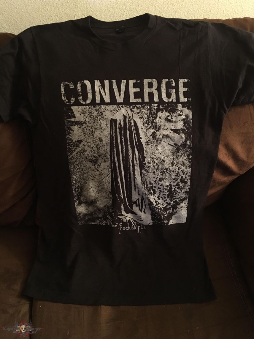 Converge size medium tee