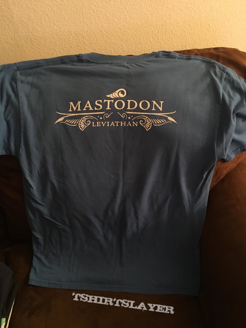 Mastodon size medium tee