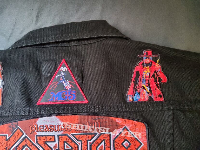 Kreator Red and Black Battlevest