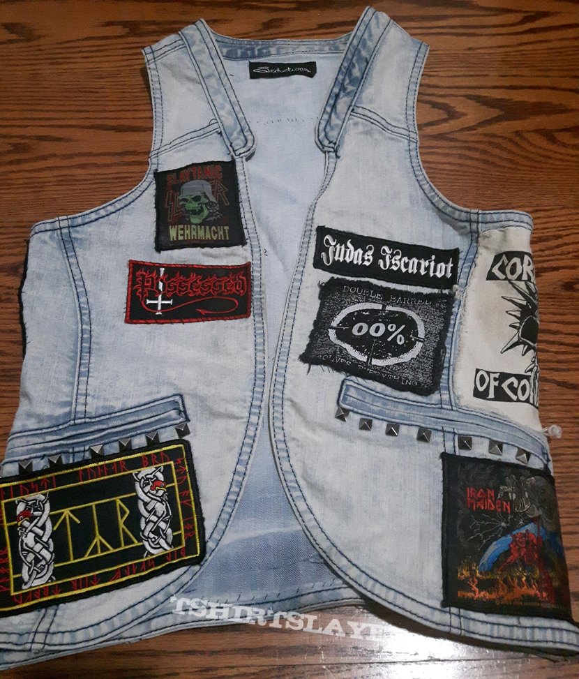 Tyr Old vest