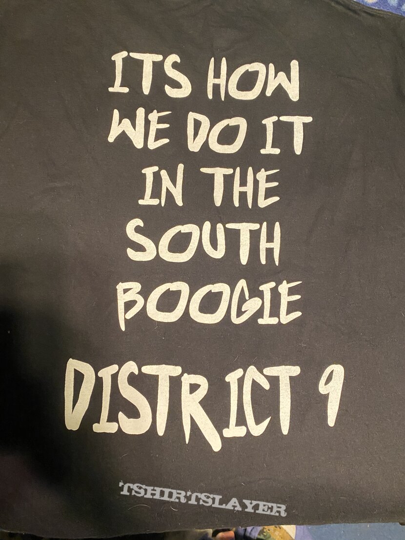 District 9 shirt