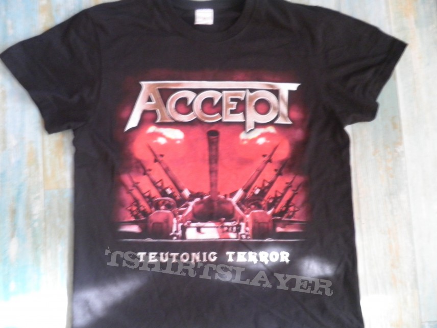 TShirt or Longsleeve - Accept Blood of the Nations 2011 Tour Shirt