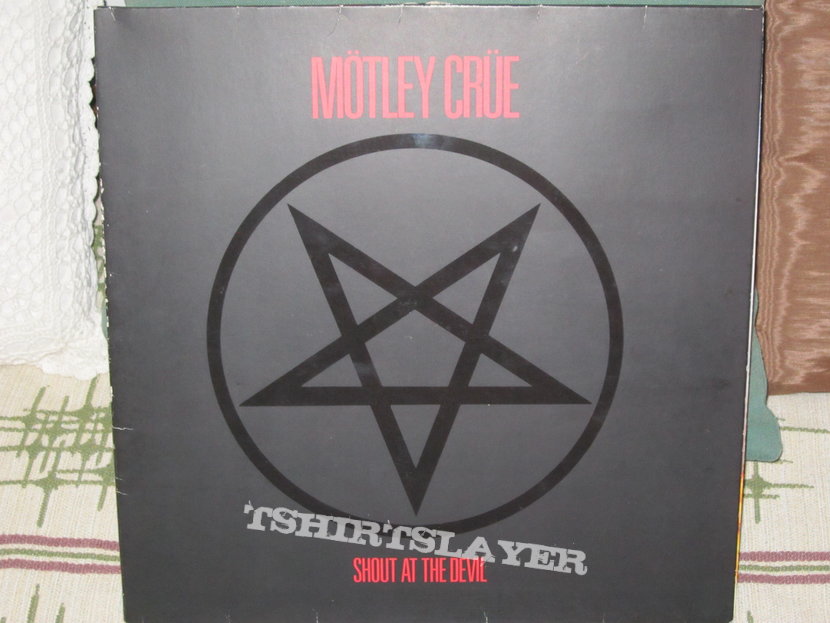 Mötley Crüe Motley Crue - Shout At The Devil