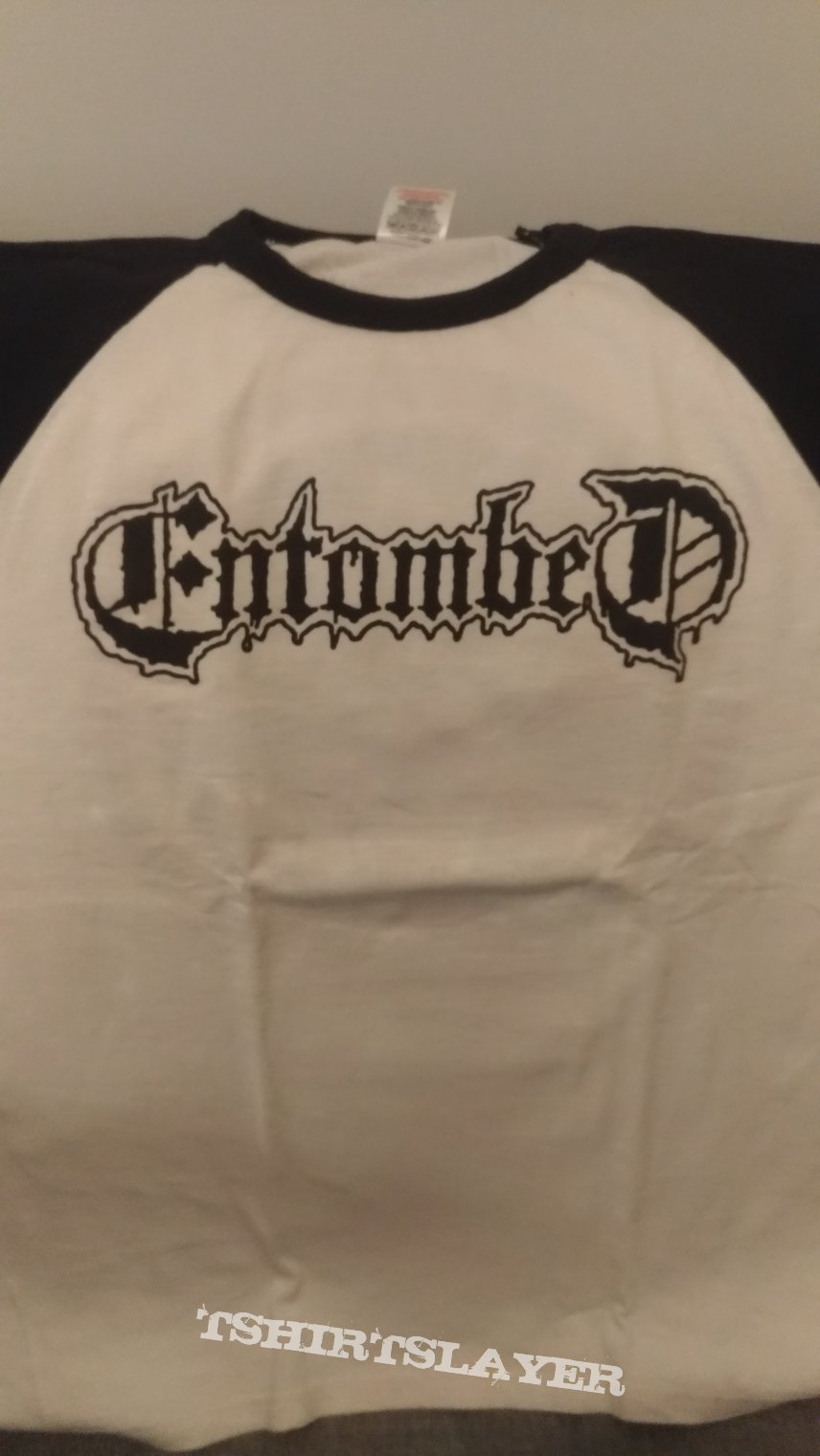 entombed - size medium