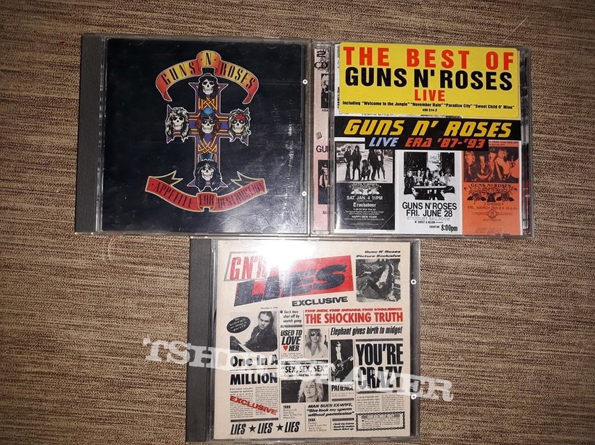 Some Guns N&#039; &#039;Roses CD&#039;s