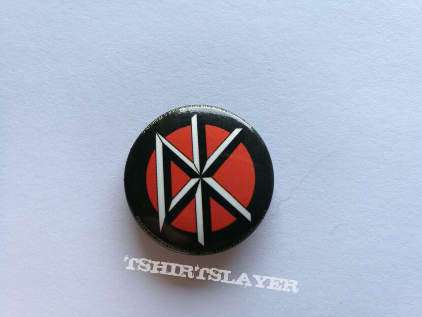 Dead Kennedys, Button