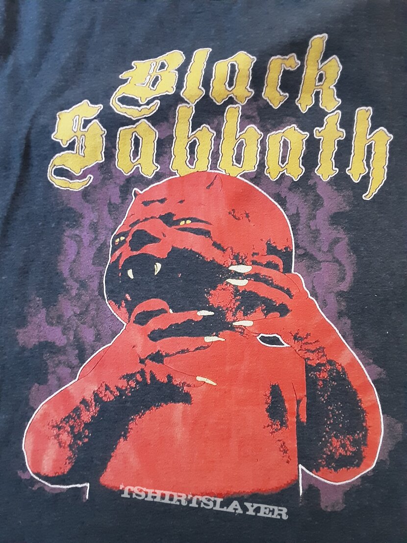 Black Sabbath shirt 