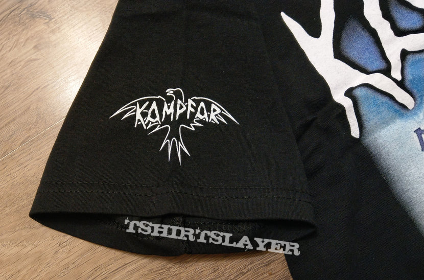 KAMPFAR - Mellom Skogkledde Aaser (T-Shirt)