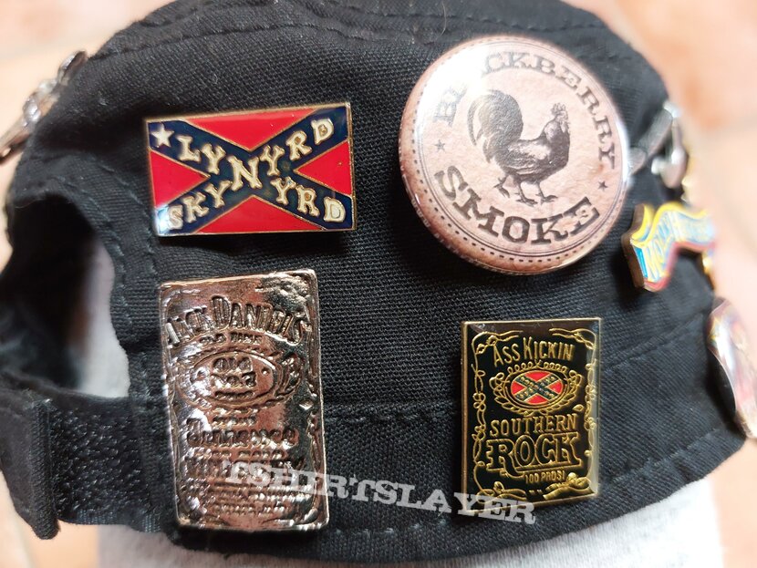 Molly Hatchet southern rock cap with pin badges