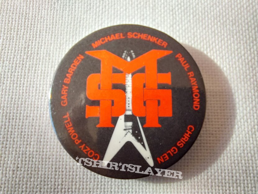 MSG tour pin badge