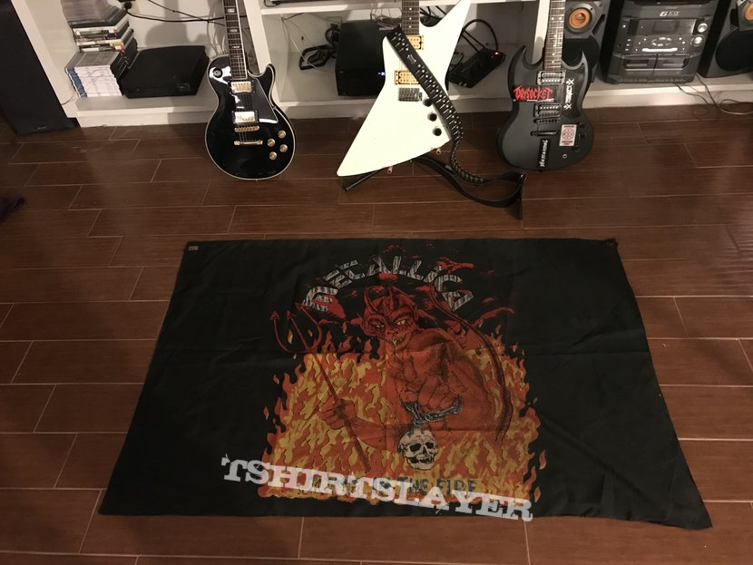 Metallica Jump in the fire flag