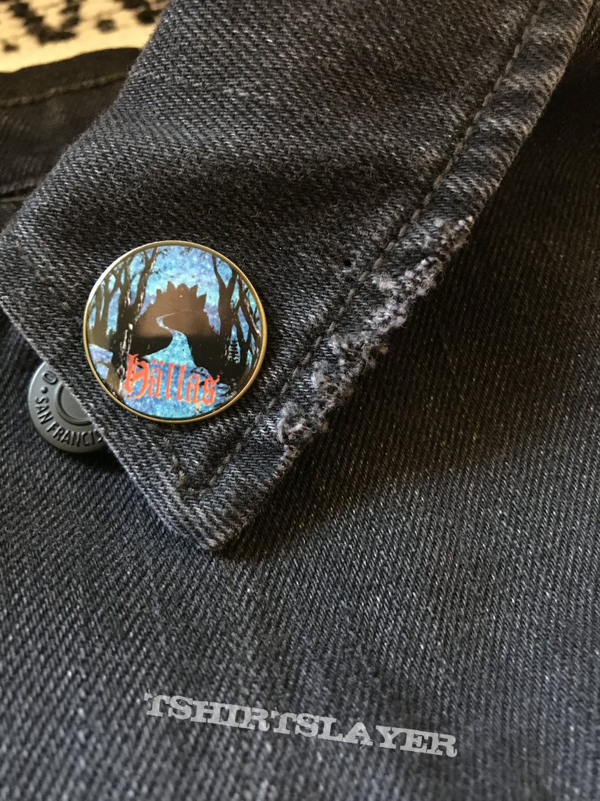 Hällas pin