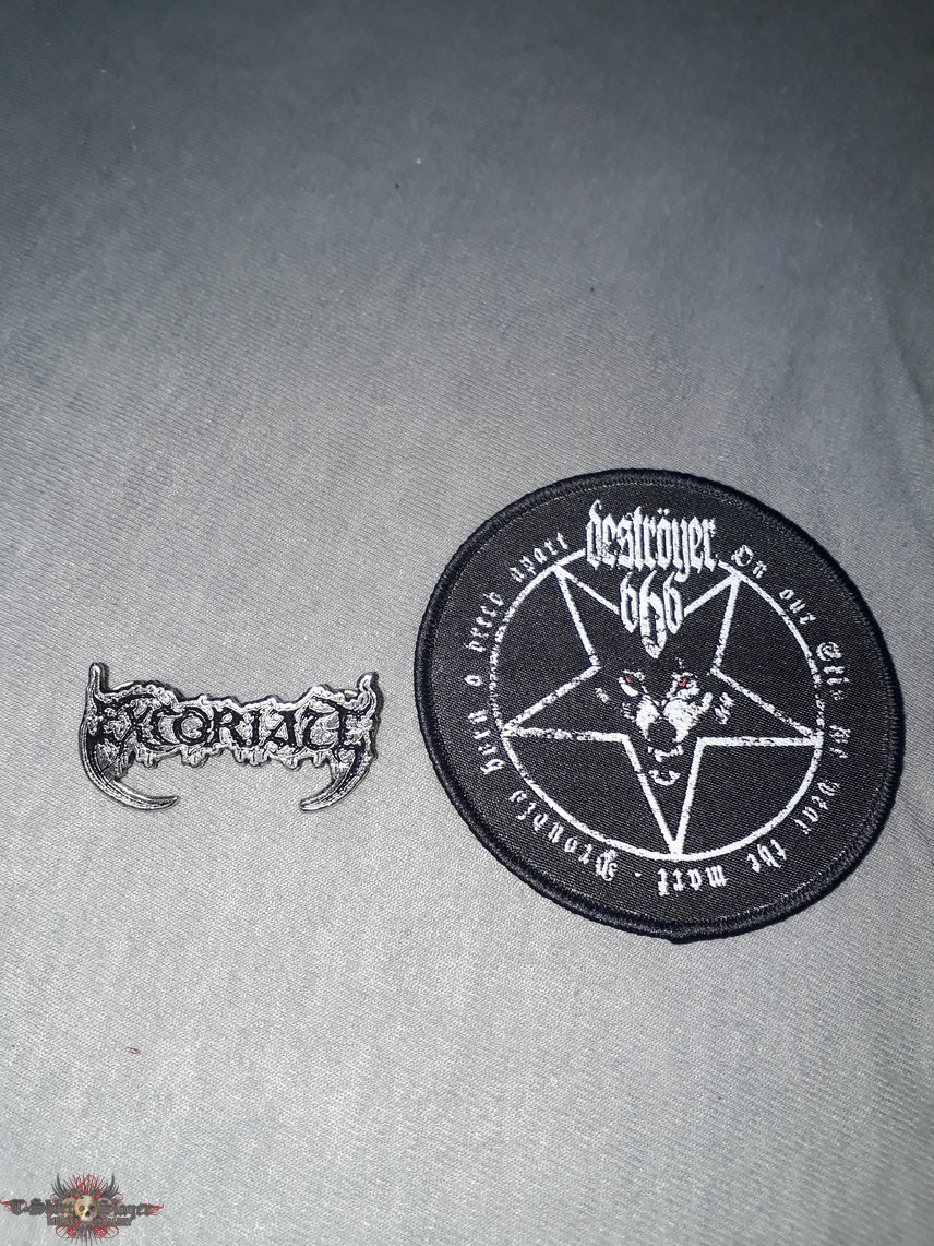 Excoriate Pin and Deströyer 666 Patch