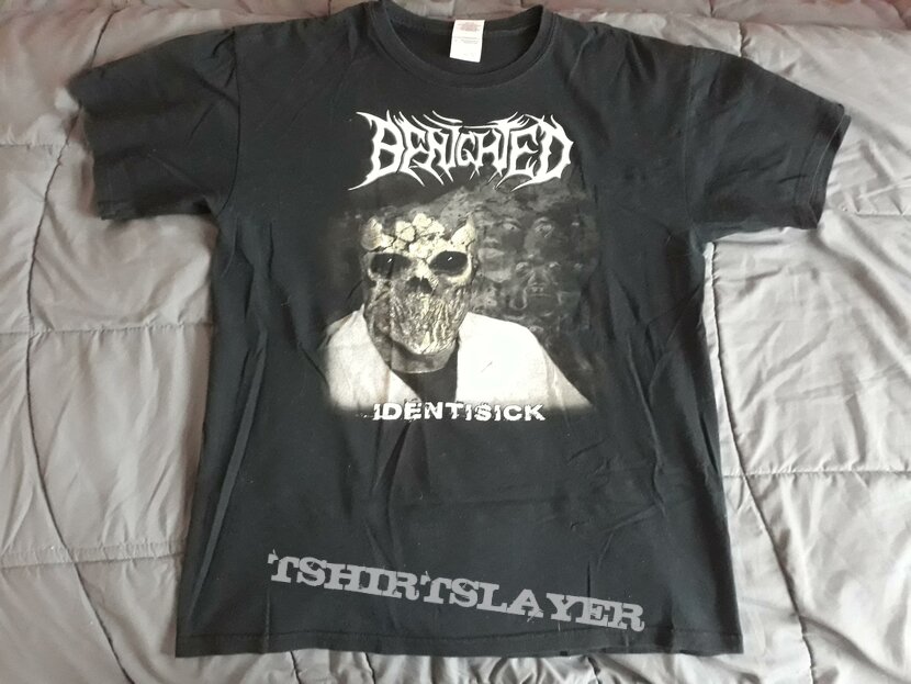 Benighted identisick tshirt