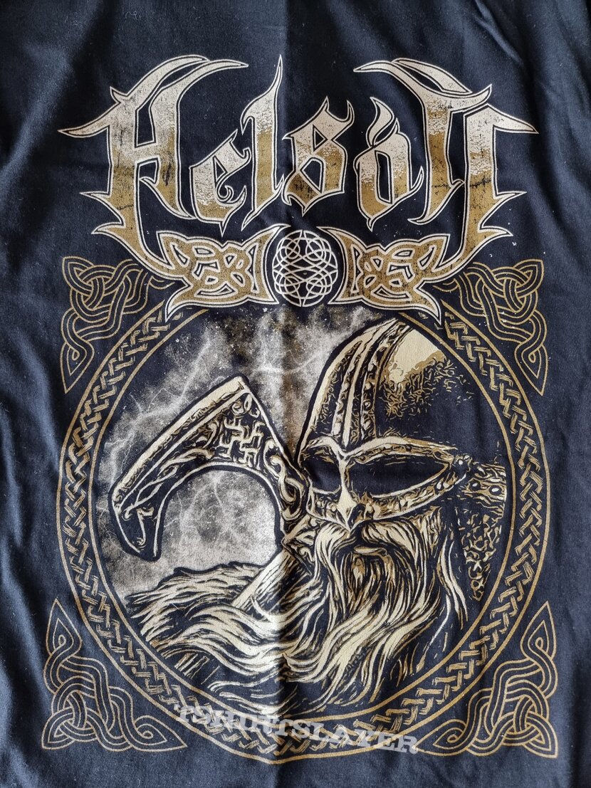 Helsott debut UK show shirt