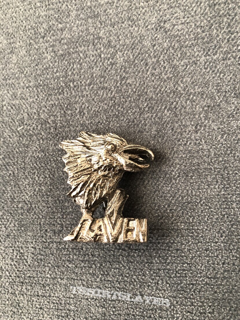 Raven &quot;raven and logo&quot; pin