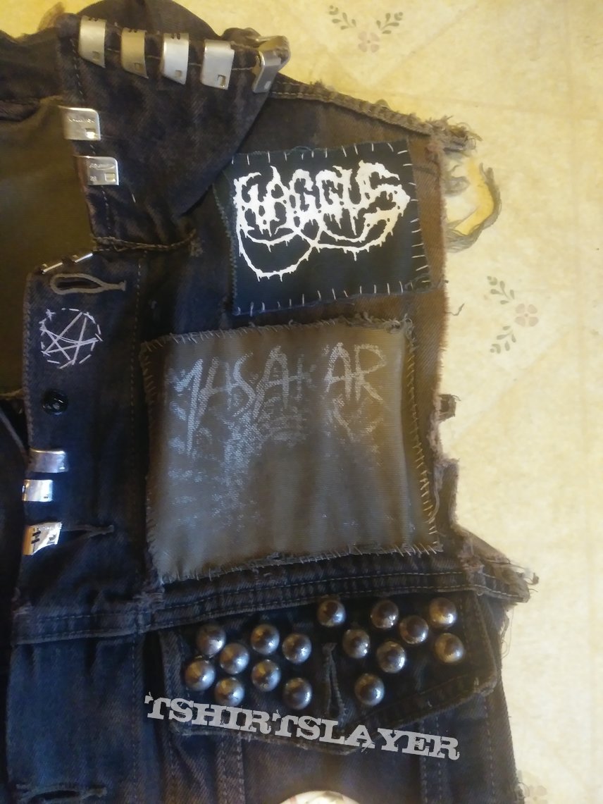 Oiltanker 10+ year old battle vest (won&#039;t let it die)