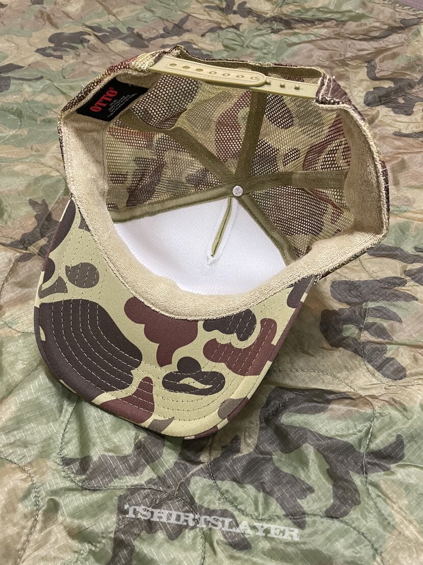 Snuffed camouflage foam trucker hat